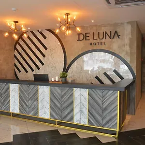 斯里八打灵德卢纳酒店 酒店